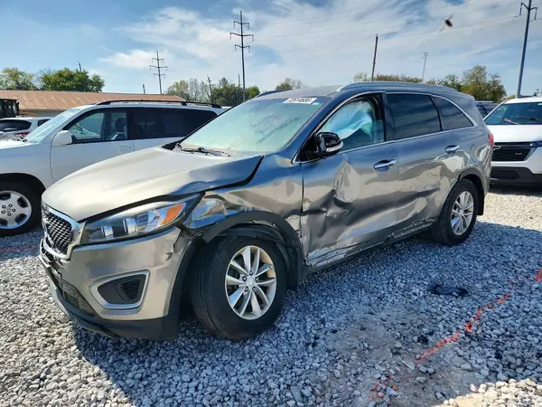 5XYPGDA33HG244788 2017 KIA SORENTO - Image 1