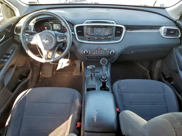 5XYPGDA33HG246105 2017 KIA SORENTO - Image 8