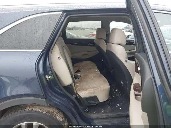 5XYPGDA33HG247335 2017 KIA SORENTO - Image 8