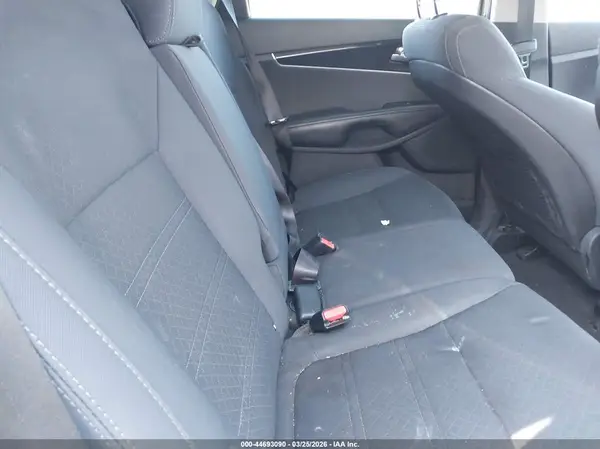 5XYPGDA33HG259890 2017 KIA SORENTO - Image 8
