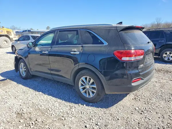 5XYPGDA33HG268086 2017 KIA SORENTO - Image 2