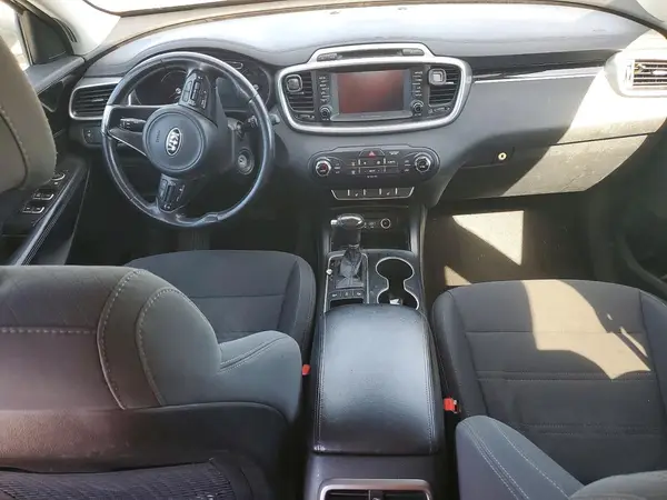 5XYPGDA33HG268086 2017 KIA SORENTO - Image 8