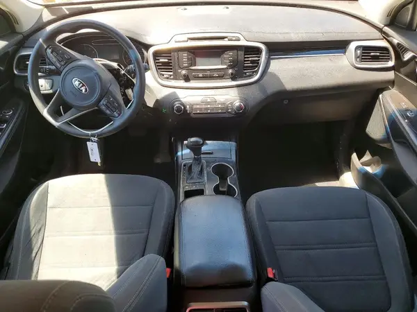 5XYPGDA33HG281727 2017 KIA SORENTO - Image 8