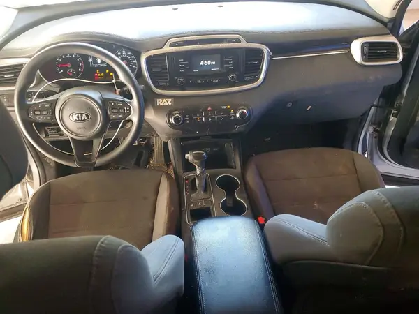 5XYPGDA33HG282991 2017 KIA SORENTO - Image 8
