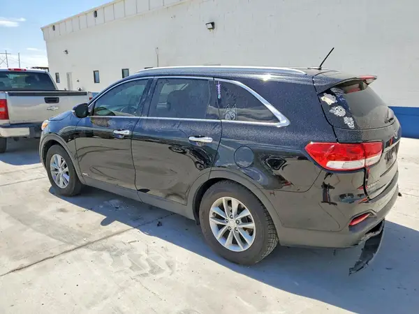 5XYPGDA33HG283347 2017 KIA SORENTO - Image 2