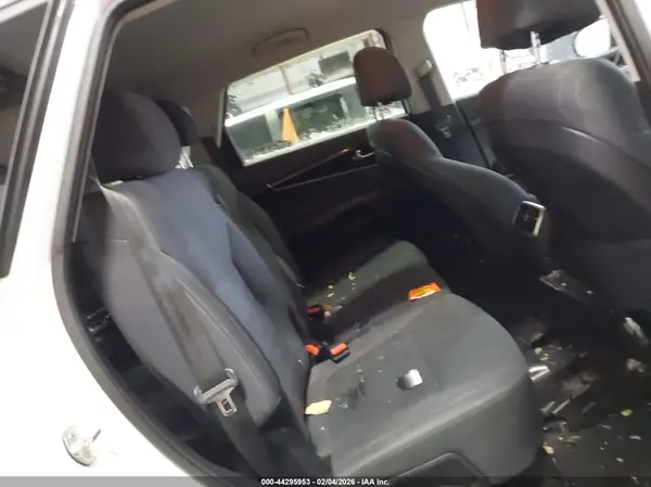 5XYPGDA33HG296177 2017 KIA SORENTO - Image 8