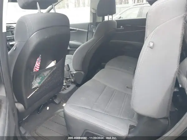 5XYPGDA33HG299127 2017 KIA SORENTO - Image 8