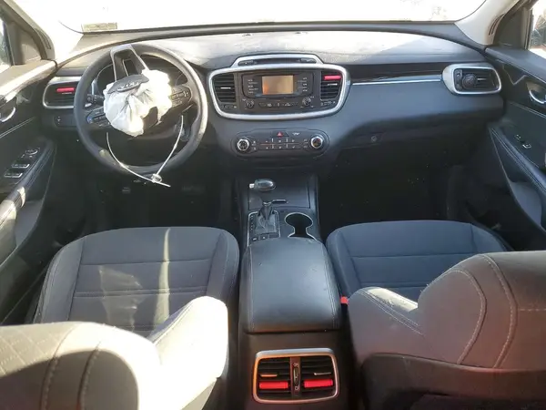 5XYPGDA33HG322910 2017 KIA SORENTO - Image 8