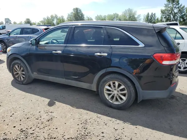 5XYPGDA33HG329050 2017 KIA SORENTO - Image 2