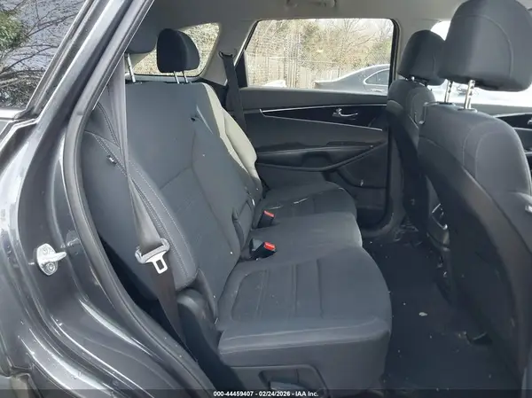 5XYPGDA33HG329274 2017 KIA SORENTO - Image 8