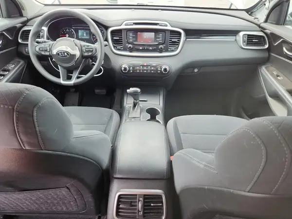 5XYPGDA33HG331137 2017 KIA SORENTO - Image 8