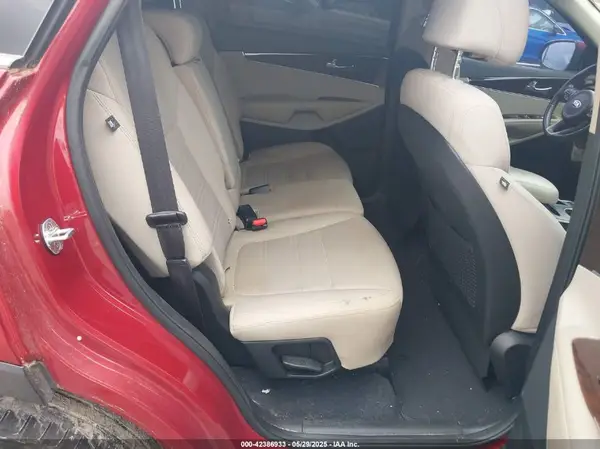 5XYPGDA33HG331624 2017 KIA SORENTO - Image 8