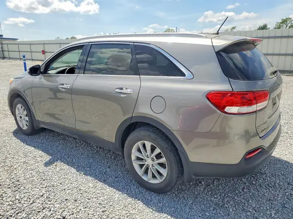 5XYPGDA33HG332062 2017 KIA SORENTO - Image 2
