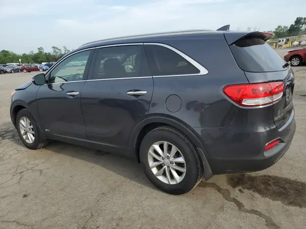 5XYPGDA33HG333664 2017 KIA SORENTO - Image 2