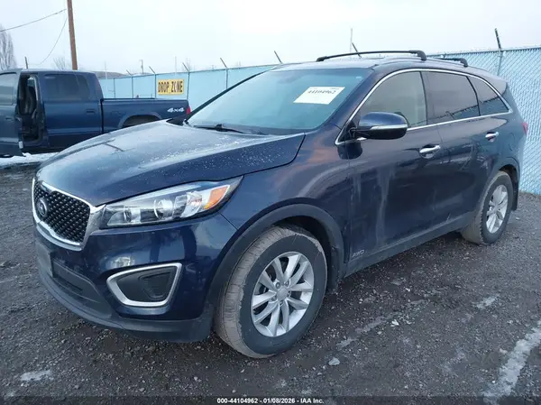 5XYPGDA33HG336581 2017 KIA SORENTO - Image 2