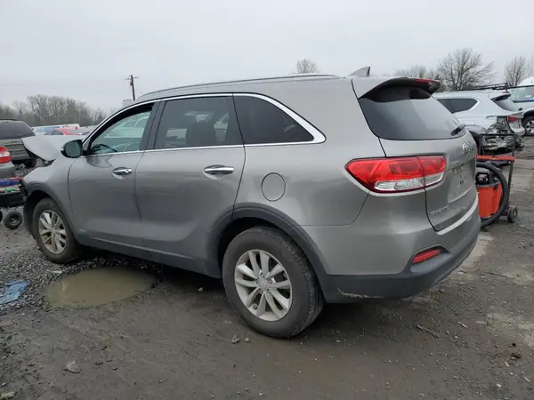 5XYPGDA33HG337519 2017 KIA SORENTO - Image 2