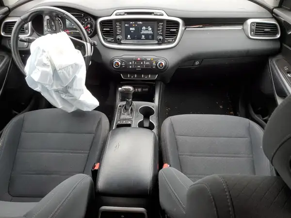 5XYPGDA33HG337519 2017 KIA SORENTO - Image 8