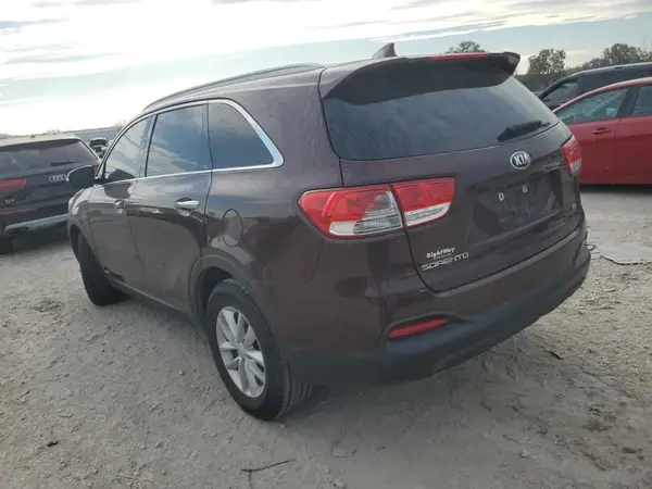 5XYPGDA33JG338501 2018 KIA SORENTO - Image 2