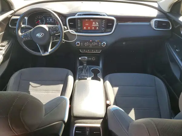 5XYPGDA33JG349188 2018 KIA SORENTO - Image 8