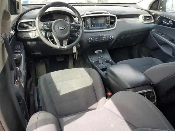 5XYPGDA33JG350163 2018 KIA SORENTO - Image 8