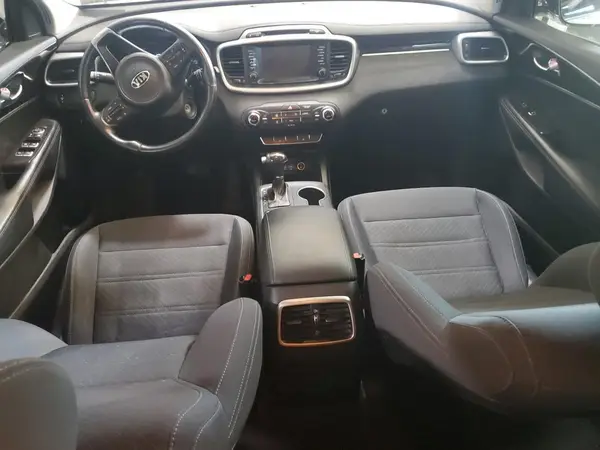 5XYPGDA33JG350468 2018 KIA SORENTO - Image 8