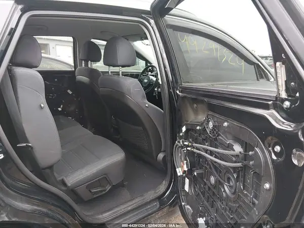 5XYPGDA33JG351118 2018 KIA SORENTO - Image 8