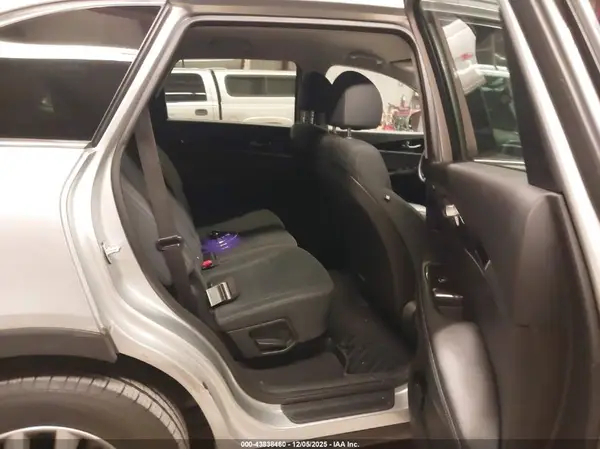 5XYPGDA33JG361552 2018 KIA SORENTO - Image 8