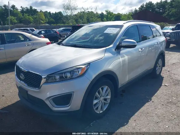 5XYPGDA33JG362720 2018 KIA SORENTO - Image 2