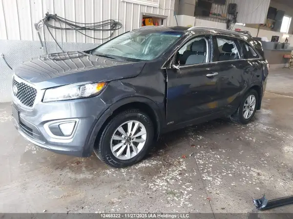 5XYPGDA33JG365908 2018 KIA SORENTO - Image 2