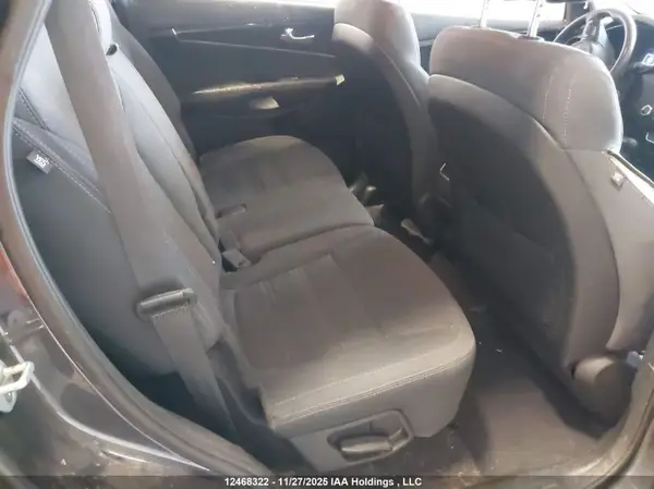 5XYPGDA33JG365908 2018 KIA SORENTO - Image 8