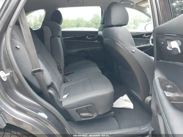 5XYPGDA33JG381462 2018 KIA SORENTO - Image 8