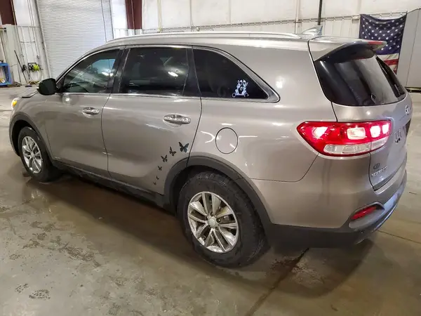 5XYPGDA33JG400950 2018 KIA SORENTO - Image 2