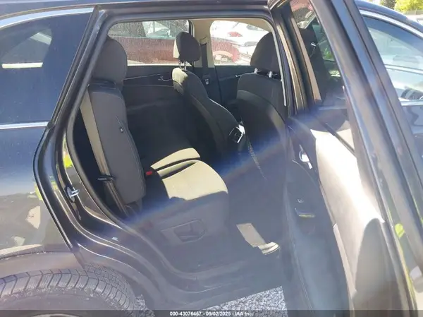 5XYPGDA33JG408630 2018 KIA SORENTO - Image 8
