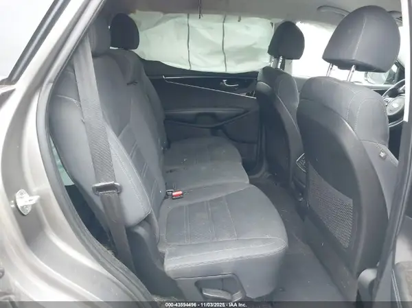 5XYPGDA33JG411656 2018 KIA SORENTO - Image 8