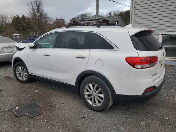 5XYPGDA33JG425427 2018 KIA SORENTO - Image 2