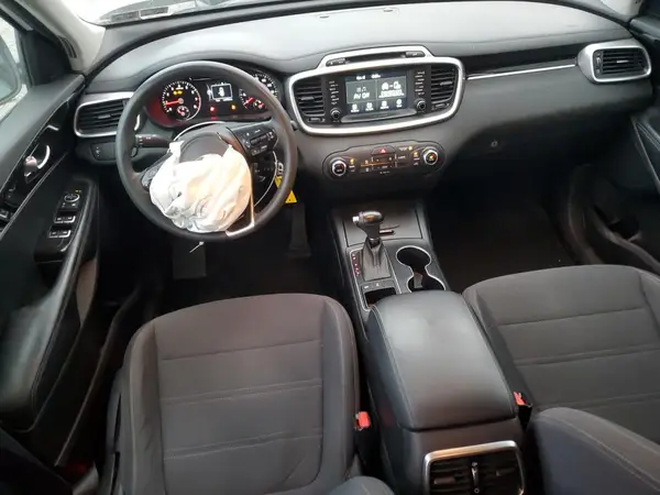 5XYPGDA33JG425427 2018 KIA SORENTO - Image 8