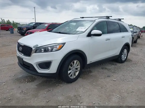 5XYPGDA33JG425962 2018 KIA SORENTO - Image 2