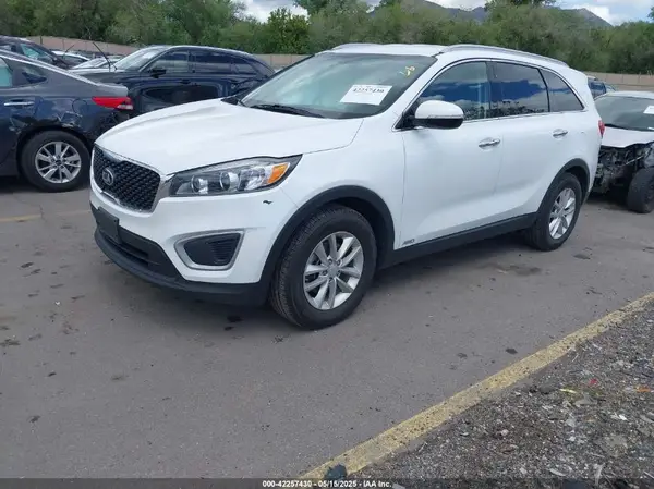 5XYPGDA33JG428778 2018 KIA SORENTO - Image 2