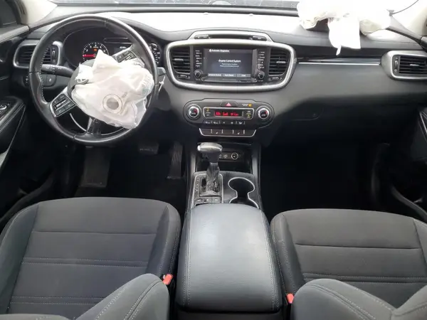 5XYPGDA33KG435988 2019 KIA SORENTO - Image 8
