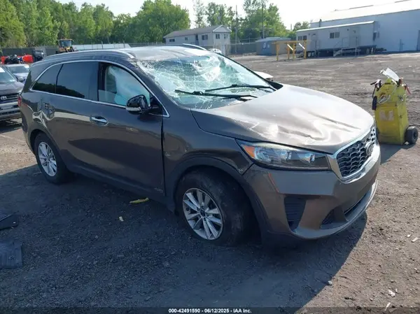 5XYPGDA33KG440141 2019 KIA SORENTO - Image 1