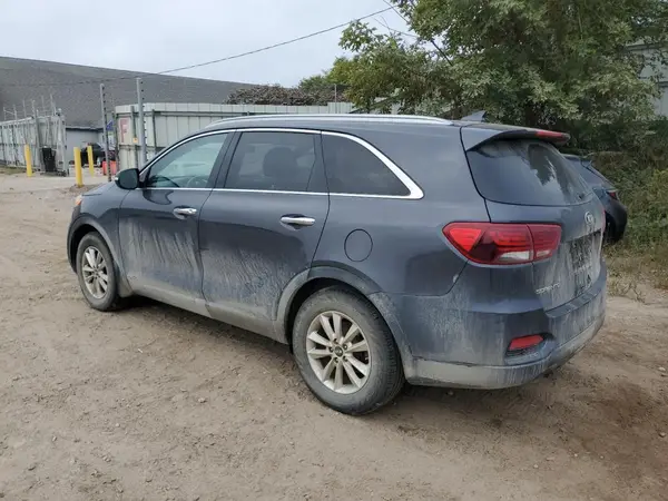 5XYPGDA33KG441905 2019 KIA SORENTO - Image 2
