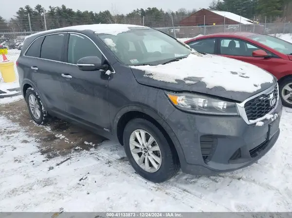 5XYPGDA33KG444450 2019 KIA SORENTO - Image 1
