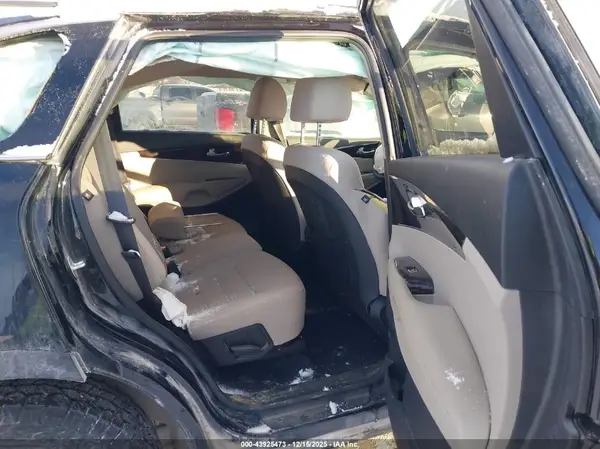5XYPGDA33KG452645 2019 KIA SORENTO - Image 8
