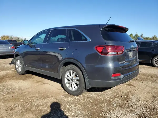5XYPGDA33KG452998 2019 KIA SORENTO - Image 2