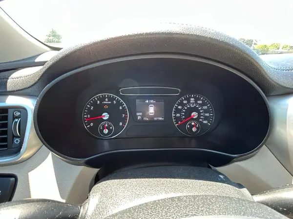 5XYPGDA33KG454475 2019 KIA SORENTO - Image 8