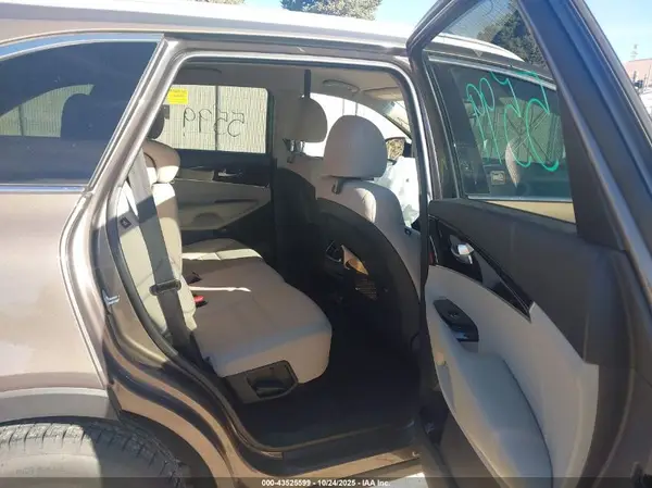 5XYPGDA33KG454492 2019 KIA SORENTO - Image 8