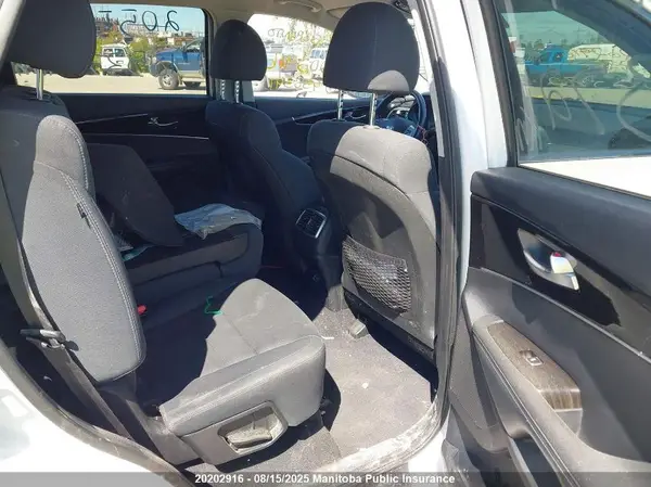 5XYPGDA33KG456341 2019 KIA SORENTO - Image 8