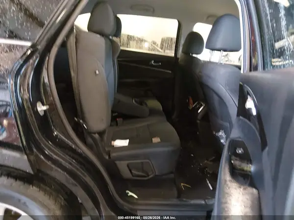 5XYPGDA33KG461488 2019 KIA SORENTO - Image 8