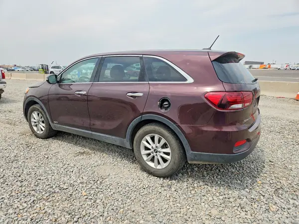 5XYPGDA33KG466870 2019 KIA SORENTO - Image 2