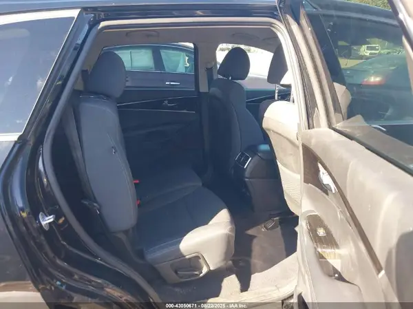5XYPGDA33KG478498 2019 KIA SORENTO - Image 8